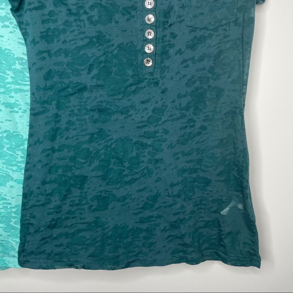 🎁 GUESS bundle t shirts - Picture 3 of 11